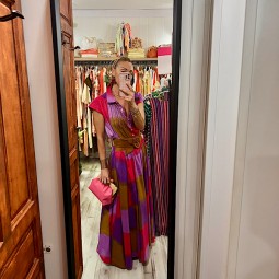 conjunto de cuerpo y falda...