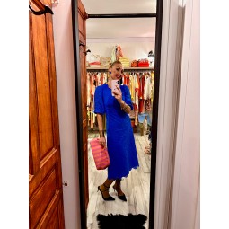 vestido perforado con...